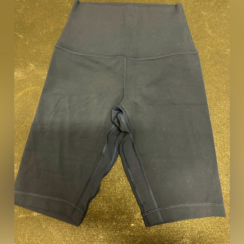 Lululemon align super high rise shorts 10”
